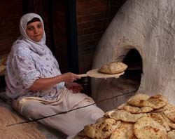 Арзу Самедбейли: «В Нахчыване запрещают печь хлеб в тендире»