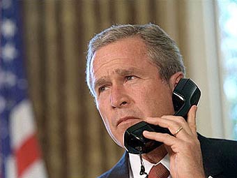 Школьник из Исландии позвонил на секретный телефон Джорджа Буша