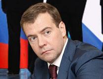 Путин поддерживает кандидатуру Медведева на пост президента