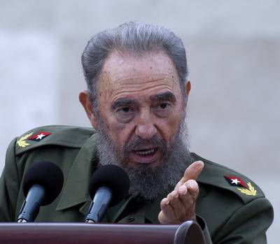 Испанский суд рассматривает жалобу на Фиделя Кастро