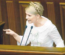 Тимошенко решила поставить в своем кабинете раскладушку