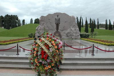 Представители диаспоры посетят могилу Гейдара Алиева