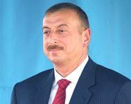 Президент Азербайджана наградил 8 юных дарований специальной стипендией