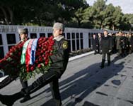 Президент Азербайджана Ильхам Алиев почтил светлую память шехидов