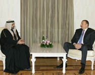 Президент Ильхам Алиев принял председателя Международного Инвестиционного Банка Бахрейна и Группы «Аль-Фахим»