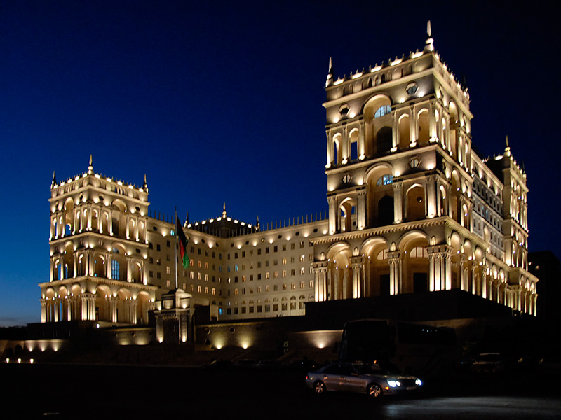 В 2008 году начнётся полная реконструкция Дома правительства в Баку