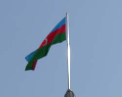 Молодежные движения предлагают поднять флаг Азербайджана над всеми государственными структурами