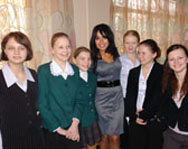 Лейла Алиева посетила детский дом-школу в Санкт-Петербурге