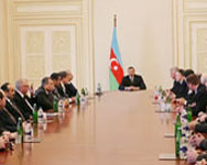 В социальном развитии Азербайджан входит в число лидеров среди стран СНГ