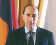 Президент Армении осуждает методы предвыборной борьбы экс-президента