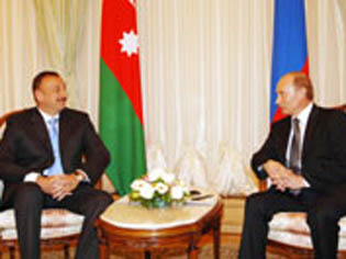 Ильхам Алиев и Владимир Путин провели вчера встречу