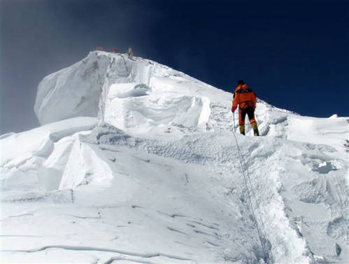Альпинисты из трех стран покорят Гейдар Зирвеси