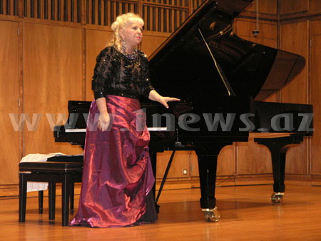 В Швейцарии состоялся соло-концерт азербайджанской пианистки /ФОТО/