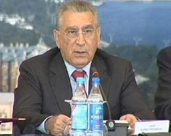 Рамиз Мехтиев: «Решение о сокращении сроков избирательной компании входит в компетенцию парламентариев»