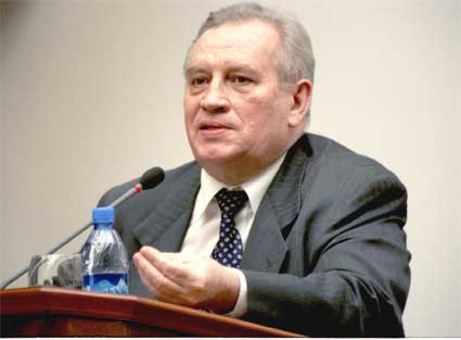 Владимир Казимиров: «На столе переговоров - поэтапный вывод армянских войск с оккупированных территорий»