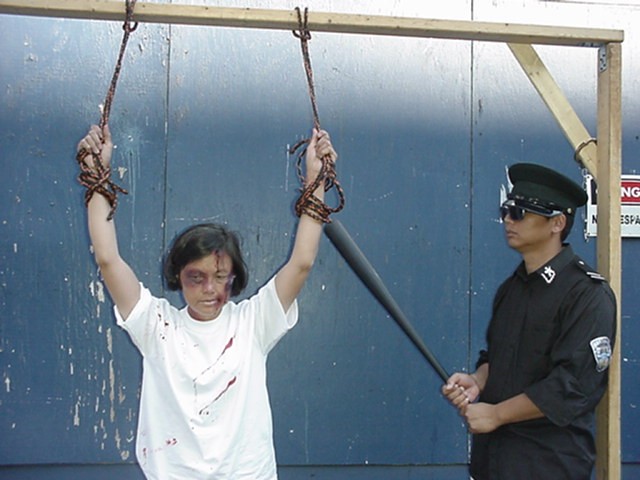 В Азербайджане большинство респондентов отрицательно относятся к пыткам