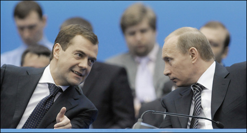 Возникли разногласия между Медведевым и Путиным