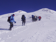 Азербайджанские альпинисты покорили вершину Эльбруса