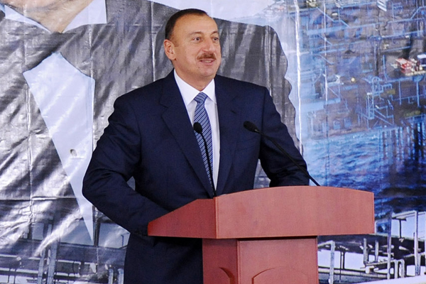 Ильхам Алиев принял участие в открытии нового консервного завода в Лянкяране