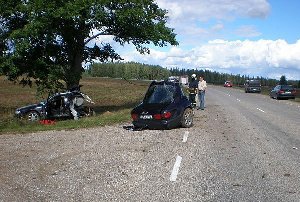 В Лянкяране Daewoo разорвало на две части