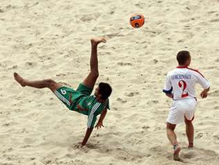 В Баку завершился турнир по пляжному футболу