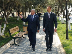 Президент Ильхам Алиев ознакомился с реконструированным парком в Хатаинском районе - ФОТО