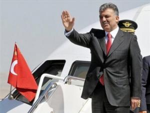 Президент Турции Абдулла Гюль прибыл в Азербайджан