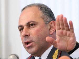 Армянские полицейские выпустили журнал, где обожествляют своего начальника