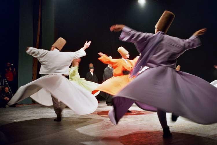 Dancing dervish. Дервиш. Дервиши танец что значит. Semazen. Суфии фото.