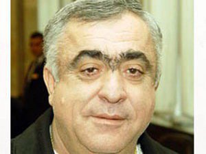 Брат президента Армении предпочел Пзо Роберту Кочаряну
