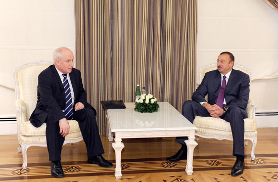 Ильхам Алиев принял председателя Исполнительного комитета - Исполнительного секретаря СНГ Сергея Лебедева