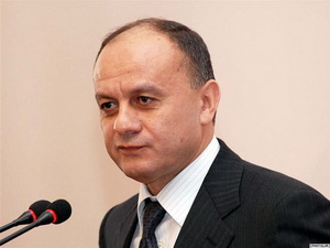 Министр обороны Армении пошел под суд