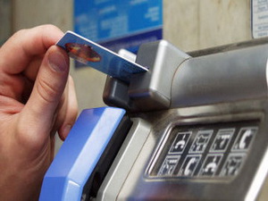 Эстония отказывается от уличных таксофонов