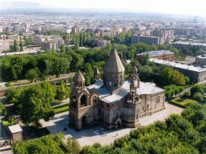 Мэр армянского города бьет конкурентов