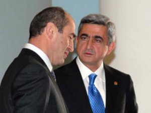 Экс-президент Роберт Кочарян решил побороться за кресло премьера в Армении?