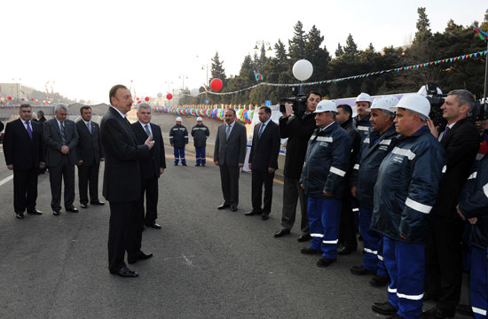 Ильхам Алиев: «Сегодня азербайджанские компании работают не только в транспортном секторе страны, но и за рубежом» - ФОТО