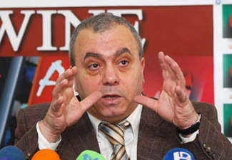 В 2012-2013 году Армения столкнется с дефолтом - Грант Багратян