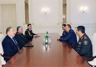 Ильхам Алиев принял делегацию во главе с главнокомандующим Силами жандармерии Турции
