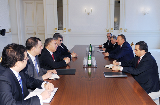 Ильхам Алиев принял делегацию во главе с министром энергетики Турции - ФОТО