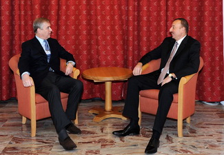 Ильхам Алиев встретился в Давосе с британским принцем Эндрю, герцогом Йоркским
