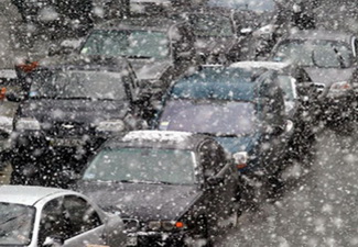 Снежная буря закрыла дороги Армении