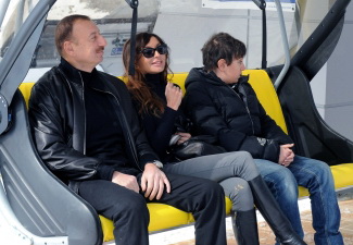 Президент Ильхам Алиев и его супруга Мехрибан Алиева приняли участие в открытии канатного и лыжного спуска - ФОТО
