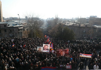 Многотысячный митинг в Ереване потребовал отставки Саргсяна – ФОТО - ВИДЕО