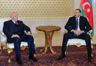 Состоялась встреча один на один Президентов Азербайджана и Греции - ФОТО