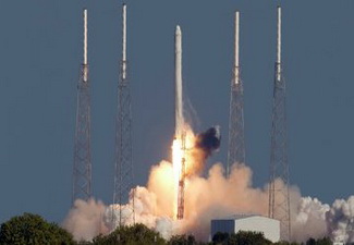 SpaceX представила сверхтяжелую ракету-носитель