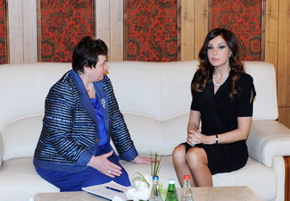 Первая леди Азербайджана встретилась со Светланой Орловой