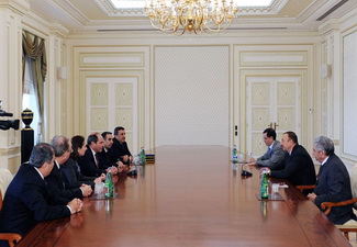 Ильхам Алиев принял делегацию во главе с министром промышленности и торговли Иордании