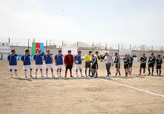 Ветераны «Нефтчи» провели футбольный матч в исправительном учреждении - ФОТО