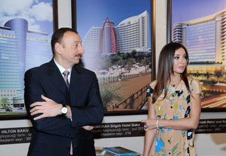 Ильхам Алиев ознакомился с проходящими в Баку выставками по туризму - ФОТО - ОБНОВЛЕНО