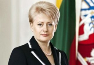 Президент Литвы прибывает в Ереван